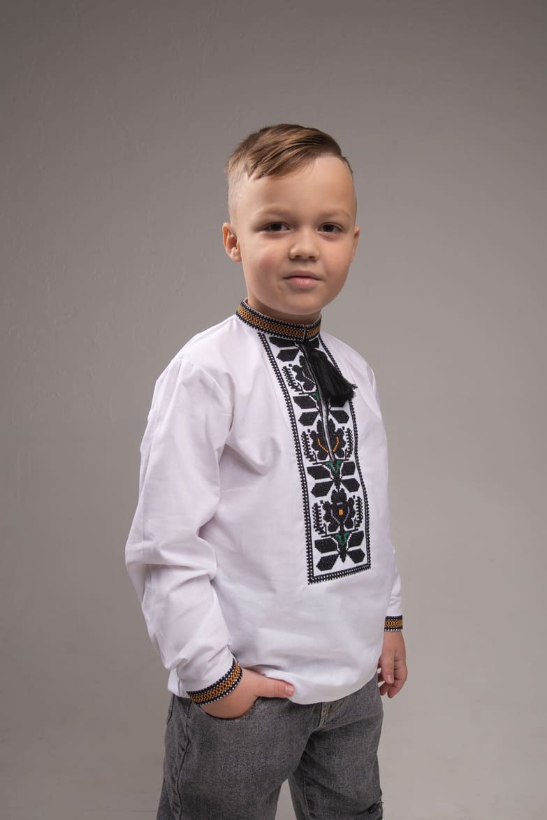 Вишиванки Lelyk